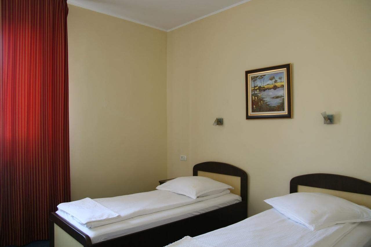 Motel Kilometrul Zero Dragasani Exterior foto